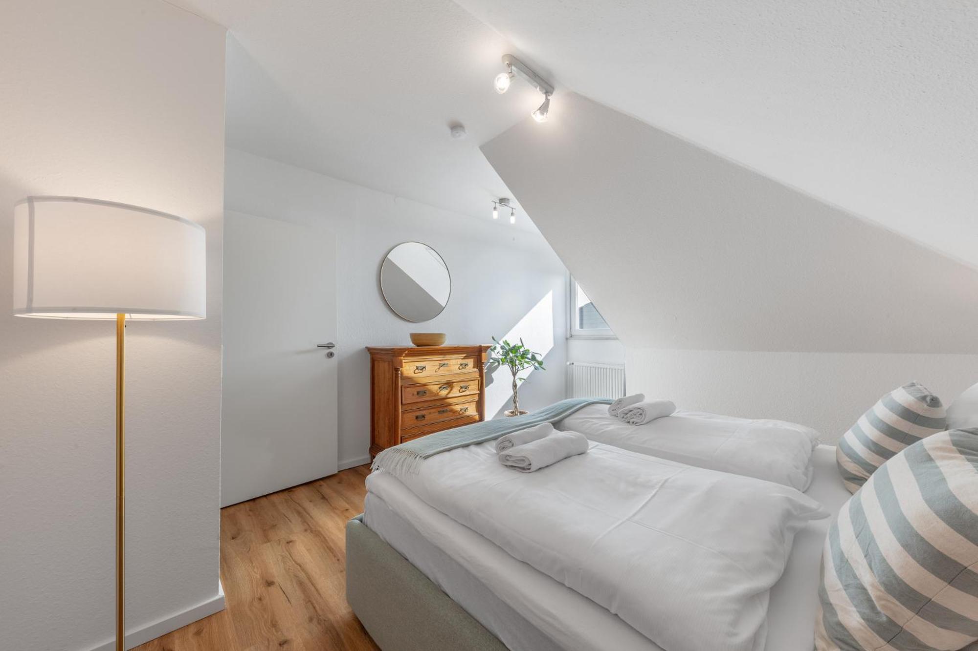 Mango Living I Stadtoase I Modern I 3 Schlafzimmer I 95 Qm I 9 Personen Apartment Monchengladbach Bilik gambar